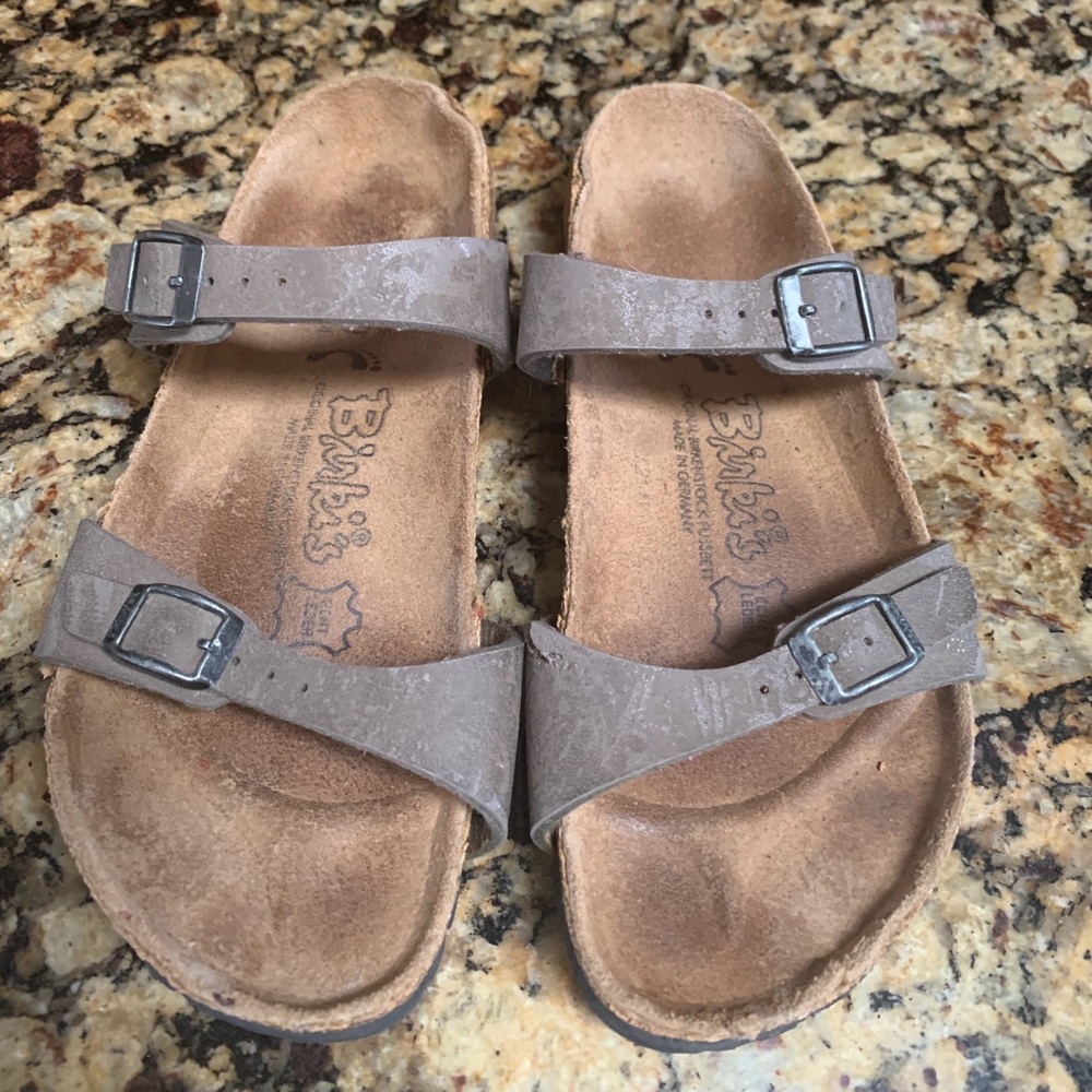 Birkie’s Tan Arizona Sandals with Adjustable Straps and Contoured Footbed